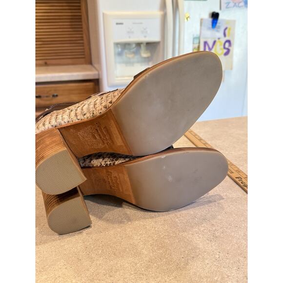 Vintage Foundry Co. Women's 10 Odessa Strappy Snakeskin Heeled Open Toe Shoe - Picture 7 of 9